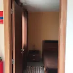 度假居 House On The *