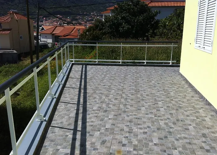 Nyaraló House On The *