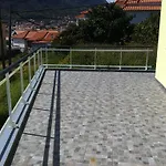 度假居 House On The *